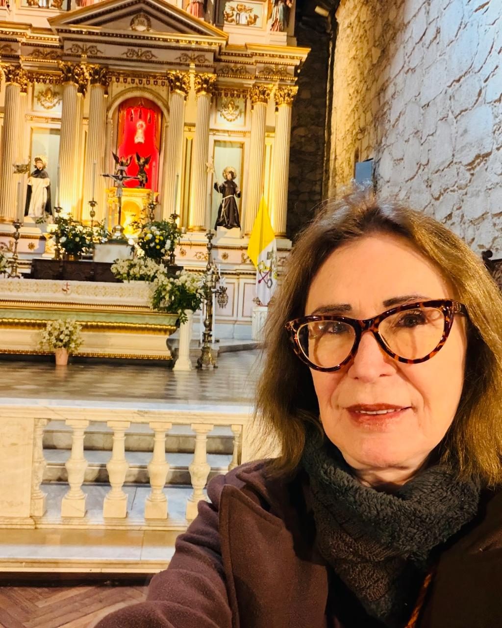 Margareth Kuster em uma igreja